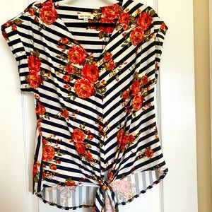 V Neck Tie Front Top